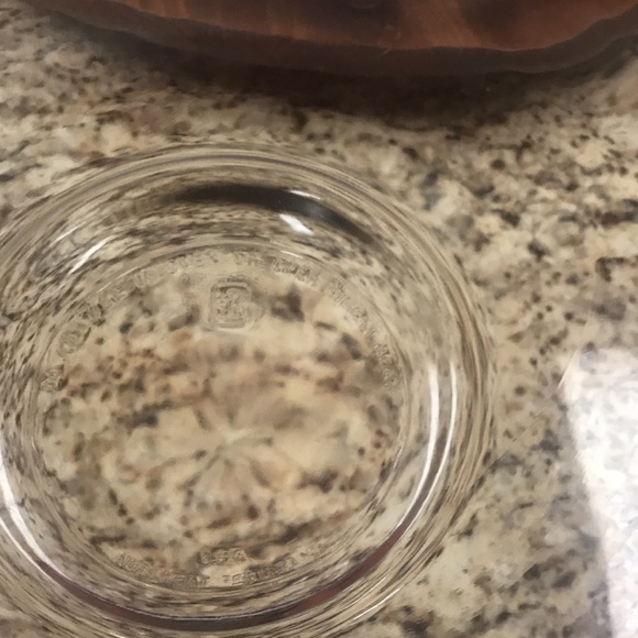 Set of Anchor Hocking Mixing Bowls - Picture 4 of 11